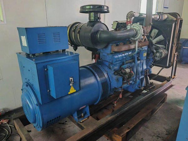 静宁100kW柴油发电机组使用多级机油有哪些优缺点？